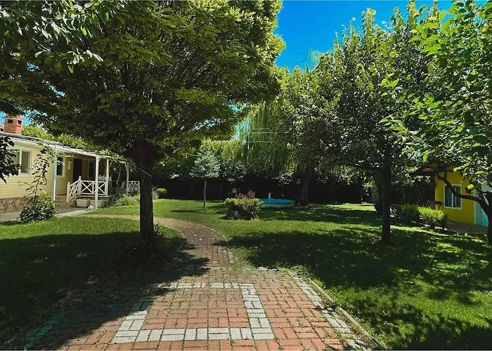 Bueyuek Aileler Ve Arkadas Gruplari Icin Bahceli Ev * Meram